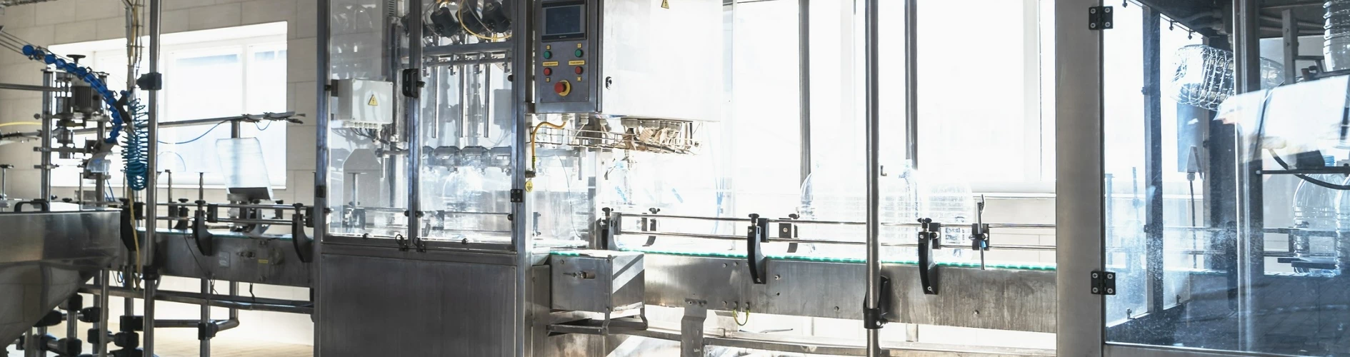 Máquinas nuevas, extrusoras usadas, sistemas de plastificación, líneas de producción en Polonia.